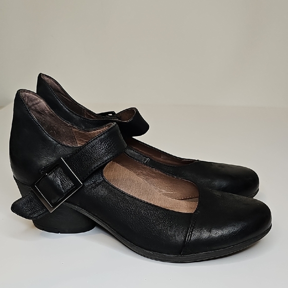 Dansko Elegant Matte Black Mary Jane Women's Shoes - Picture 1 of 10